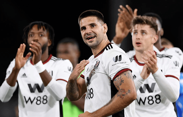 中国女子冰壶队世锦赛夺铜直通冬奥会